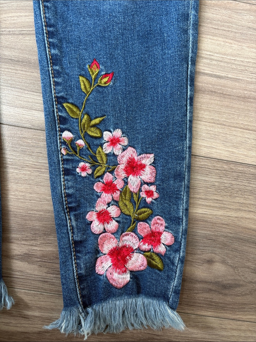 Floral Embroidered Ankle Jeans - Blue - Picture 4 of 6